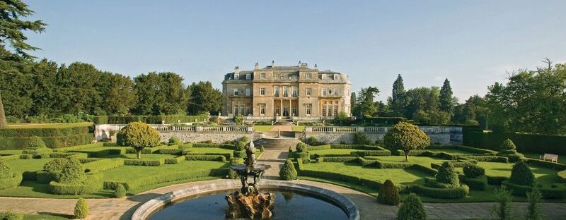 A Hotel “Fit for a Queen”